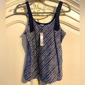 NIC+ZOE NWT 
Contrast Spring Rain Strap Tank Top size XS *sold out*
